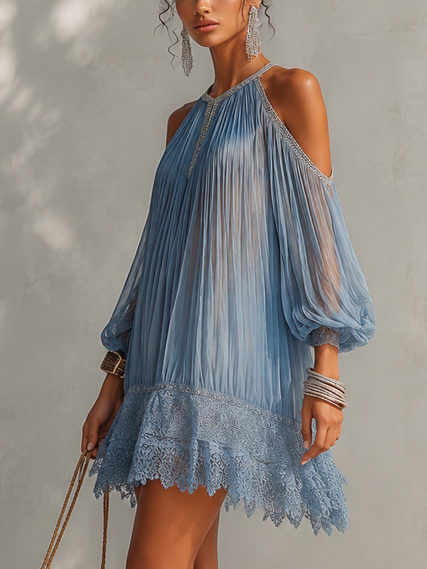 LEA | MINI VESTIDO AZUL CON HOMBROS DESCUBIERTOS