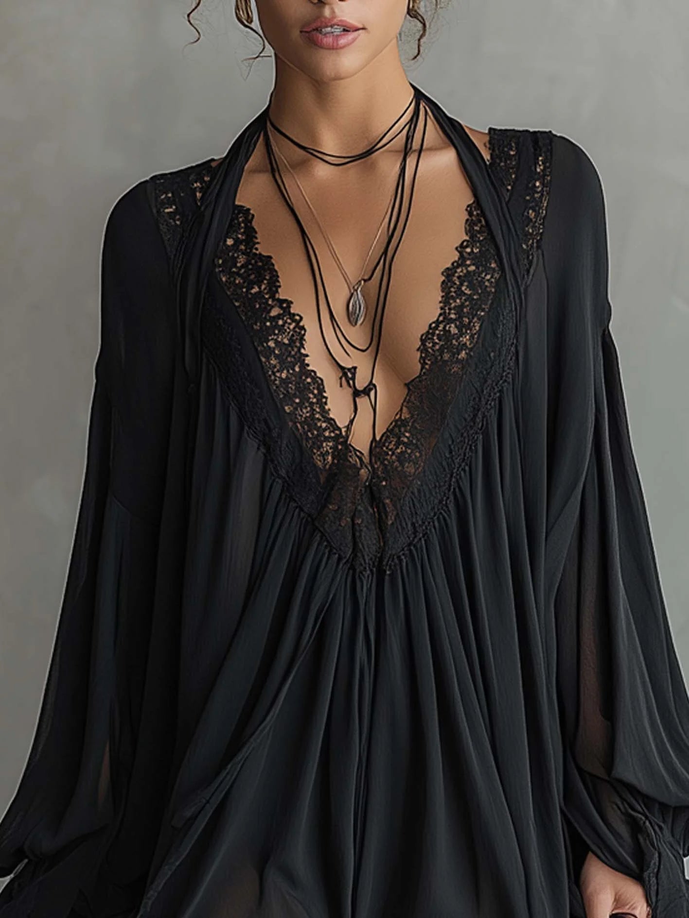 Giulia | Mini vestido negro con encaje