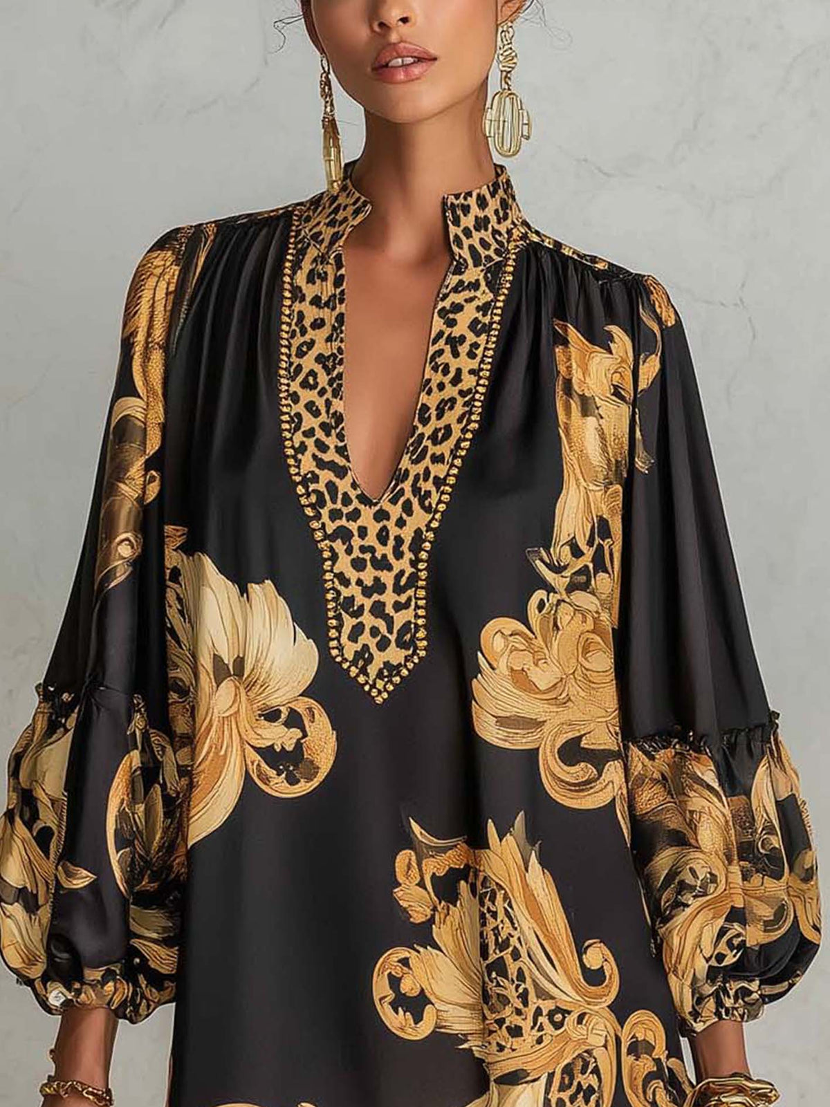 Vestido Mini de Cuello en V con Estampado Barroco Retro Negro