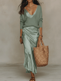 Conjunto Elegante de Suéter de Punto y Falda Midi en Satén Verde Claro