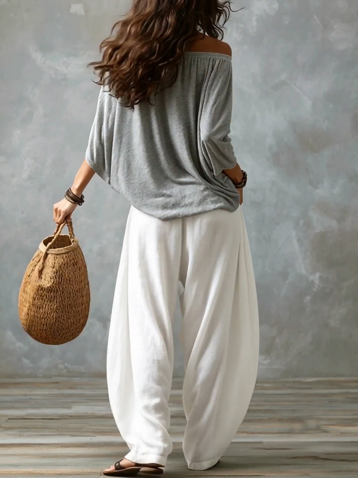 Marta | Conjunto de Top Blanco Off-the-shoulder y Pantalones Lantern Holgados