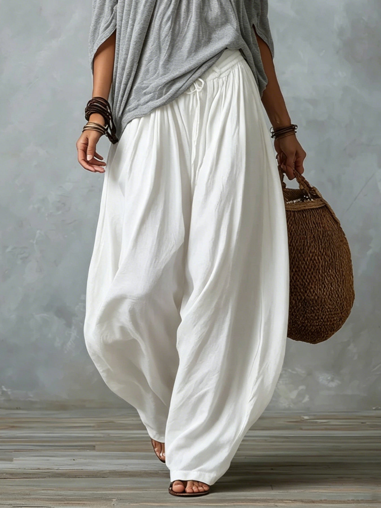 Marta | Conjunto de Top Blanco Off-the-shoulder y Pantalones Lantern Holgados