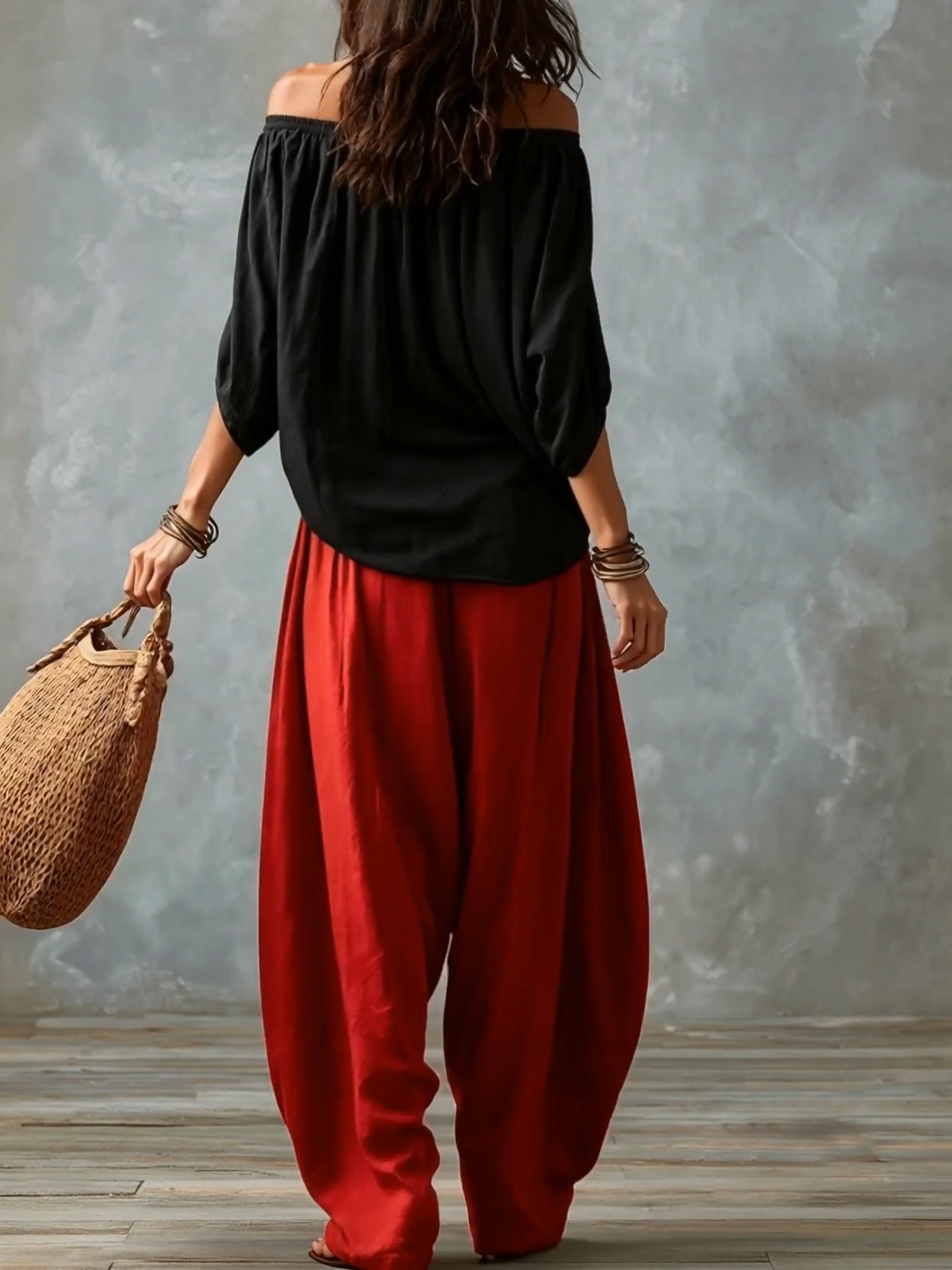 Marta | Conjunto de Top Blanco Off-the-shoulder y Pantalones Lantern Holgados