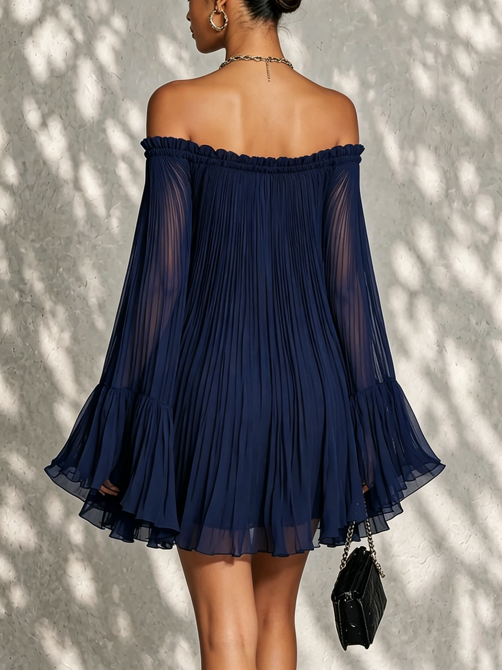 Beatrice | Mini vestido azul con hombros descubiertos