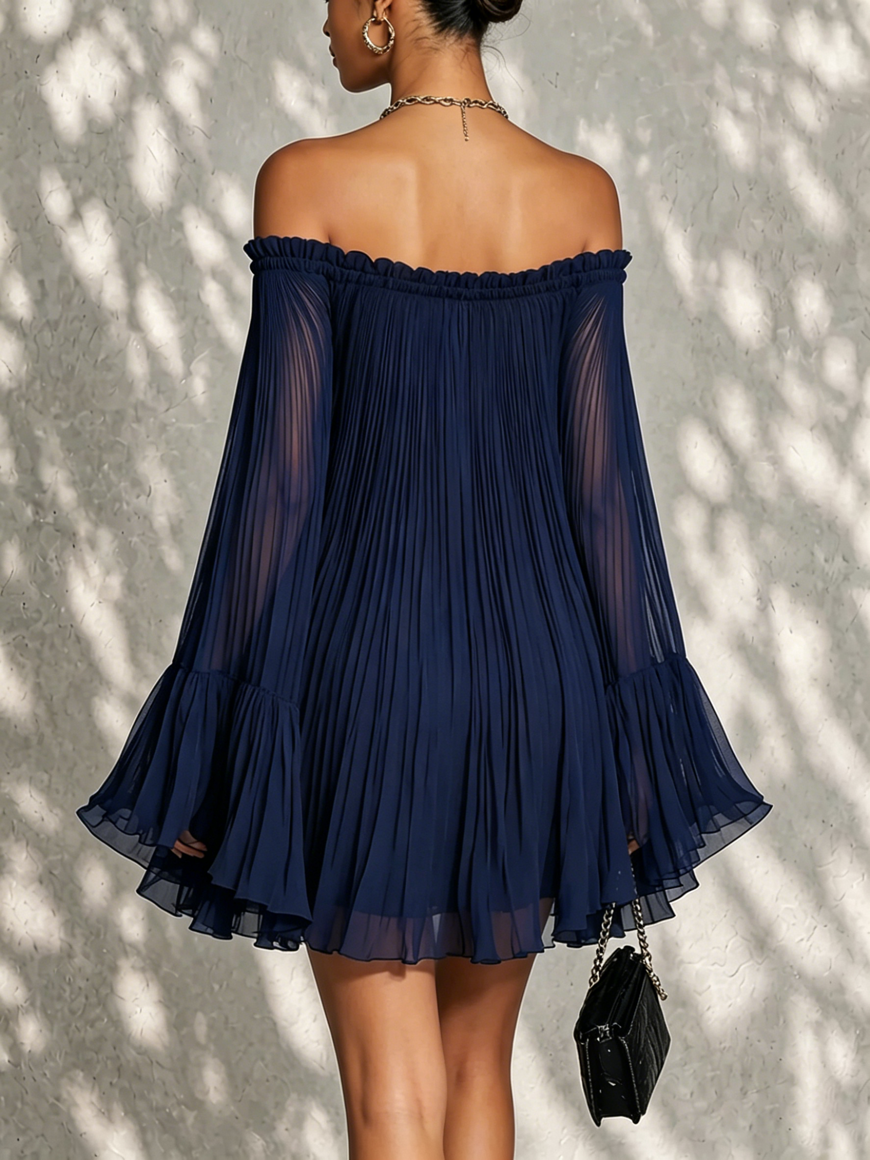 Beatrice | Mini vestido azul con hombros descubiertos