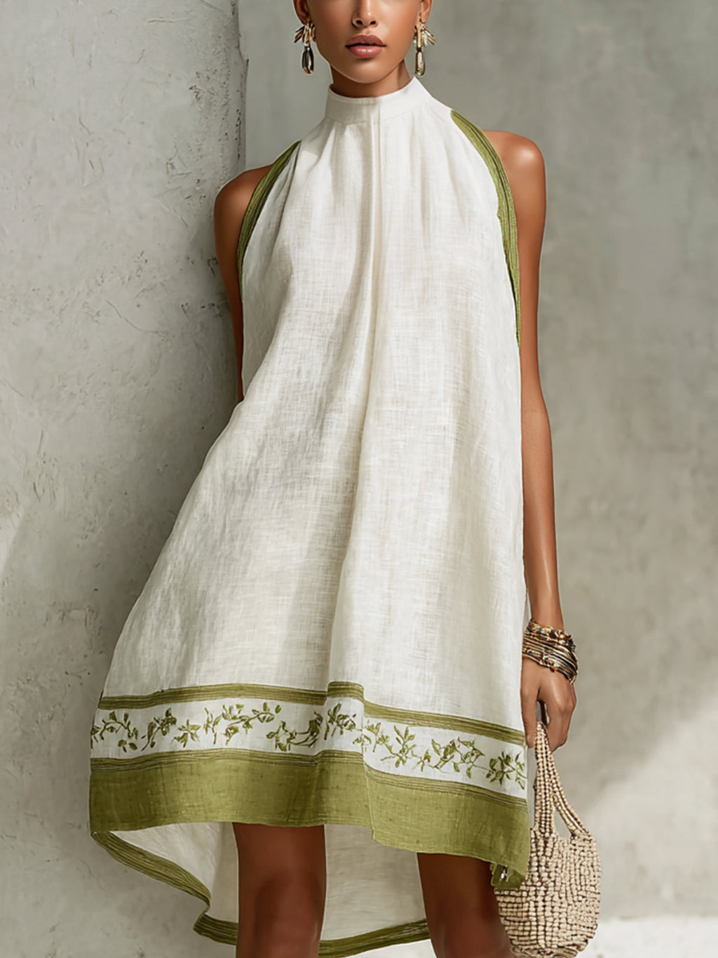 Vestido Mini A-Line Sin Mangas en Blanco y Verde Oliva con Estampado Floral