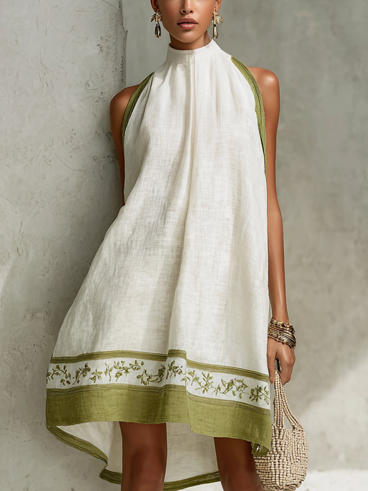 Vestido Mini A-Line Sin Mangas en Blanco y Verde Oliva con Estampado Floral