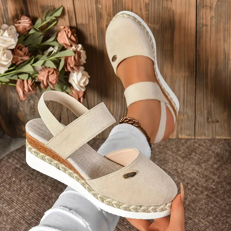 Sandalia ortopédica para mujer con cuña acolchada